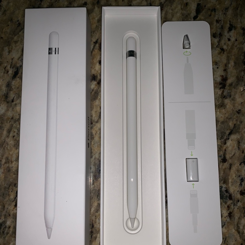 Apple Pencil w/ Sleeve 1st Gen